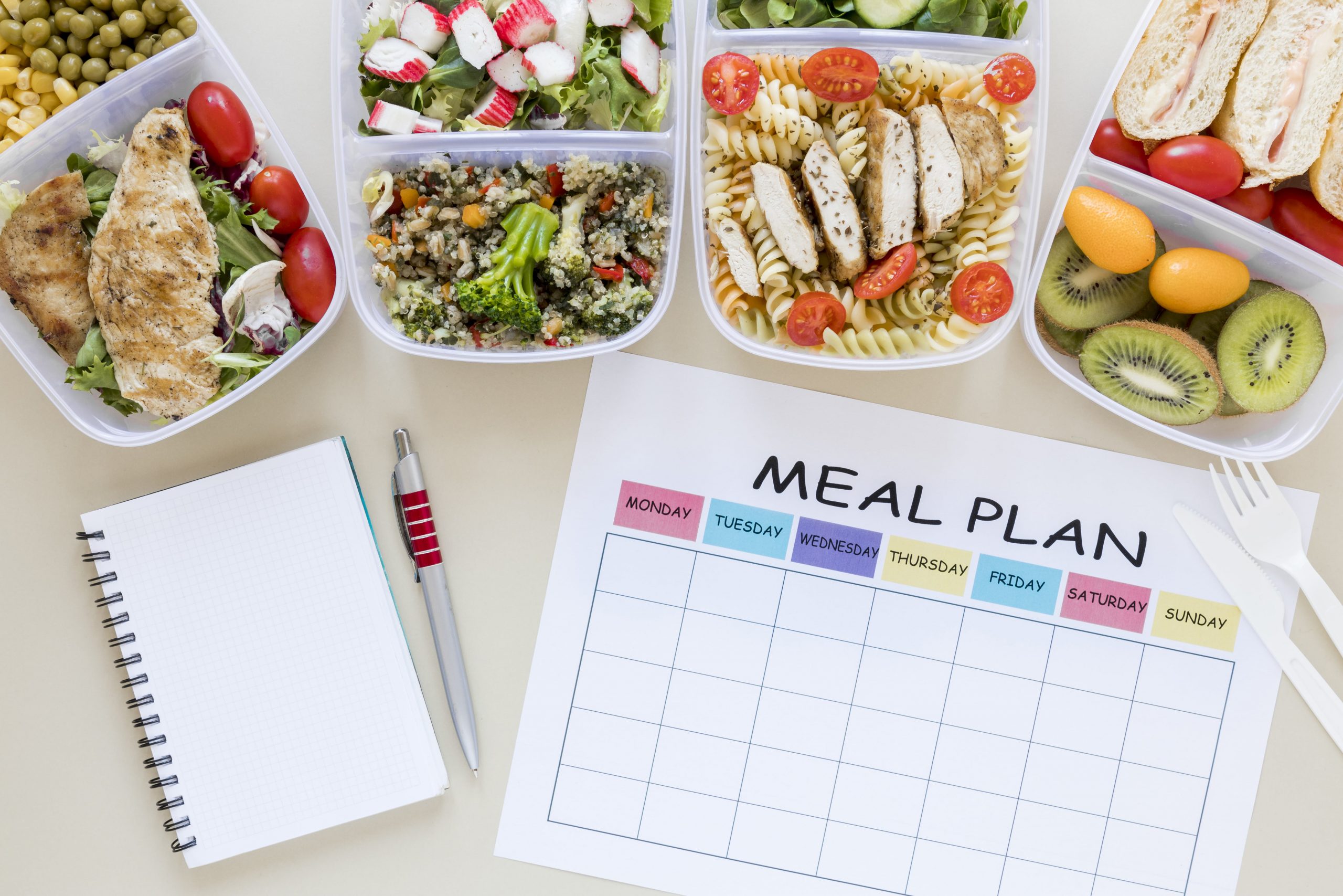 A Nutritionist should design a flexible meal plan, and use macro tracking to control client’s nutritional needs.